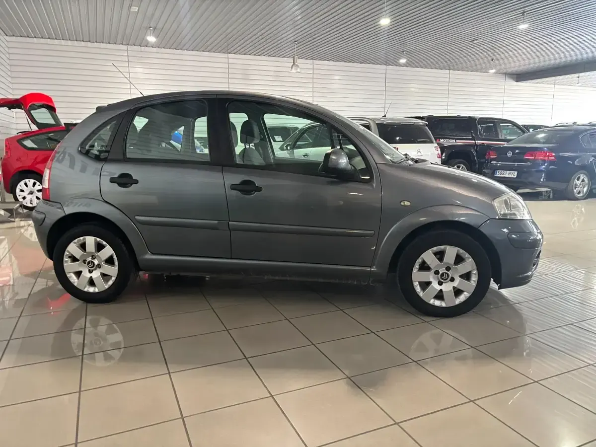 Usado Citroën C3 Exclusive 90 CV (66 kW) 2010 Gris