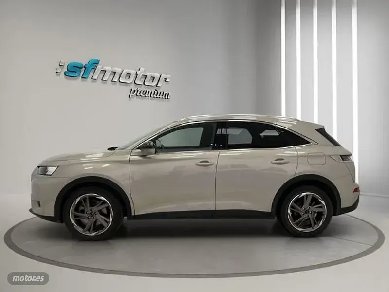 Usado DS Automobiles DS7 Crossback Rivoli 224 CV (164 kW) 2021 Beige SUV