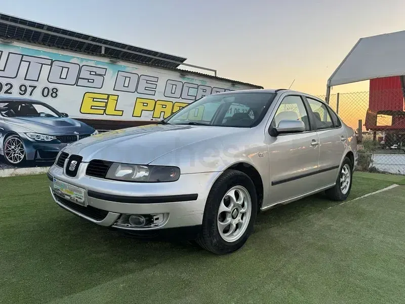 Usado Seat Toledo 110 CV (80 kW) 2002 Gris / plata Berlina