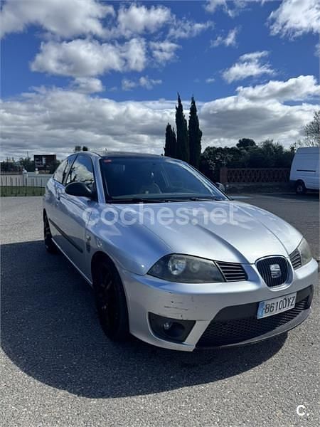 Usado Seat Ibiza CUPRA 160 CV (117 kW) 2006 Gris / plata Utilitario