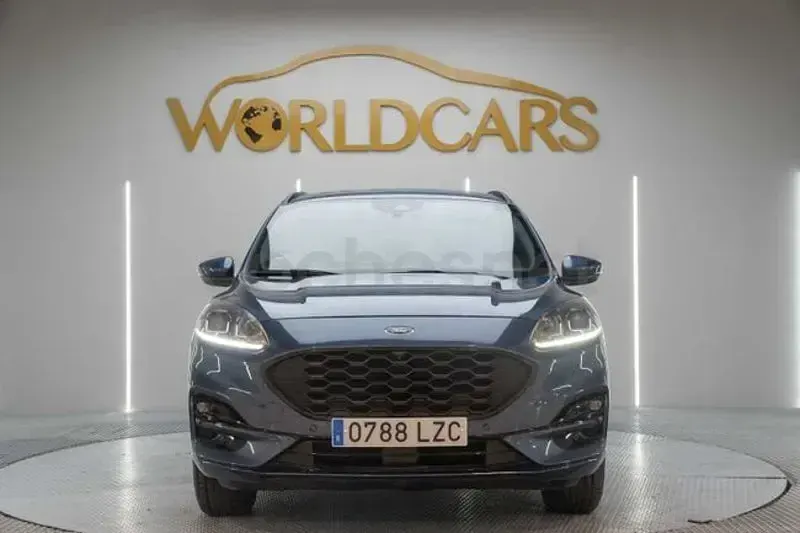 Usado Ford Kuga ST-Line 225 HP (165 kW) 2022 Cinzento SUV