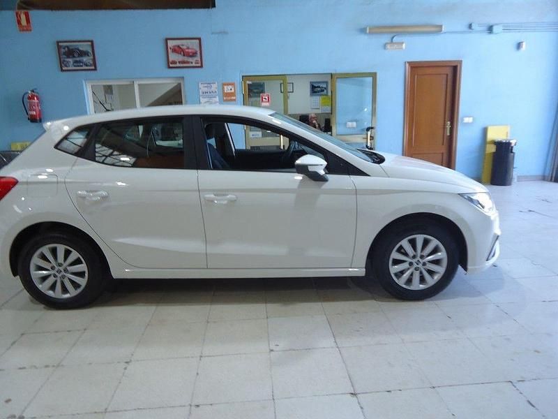 Usado Seat Ibiza Reference 95 CV (69 kW) 2020 Blanco Utilitario