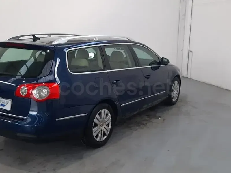 Usado VW Passat Advance 140 CV (102 kW) 2010 Azul Familiar
