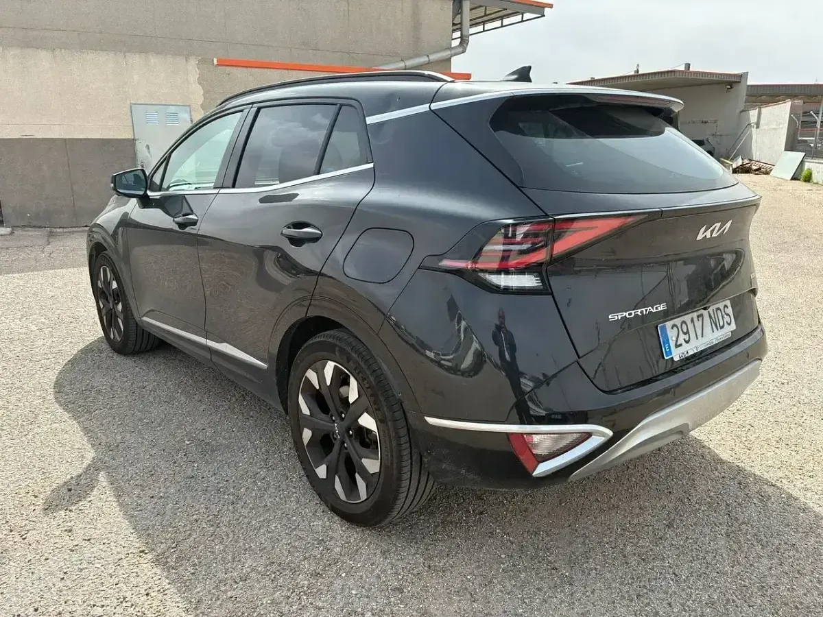 Usado Kia Sportage 252 CV (185 kW) 2025 Negro SUV