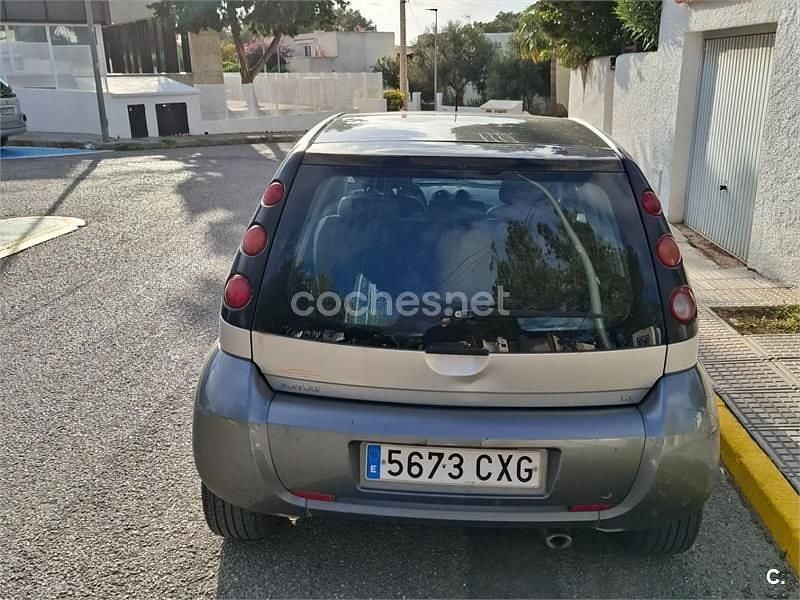 Usado Smart ForFour Pulse 95 CV (69 kW) 2004 Gris / plata Utilitario