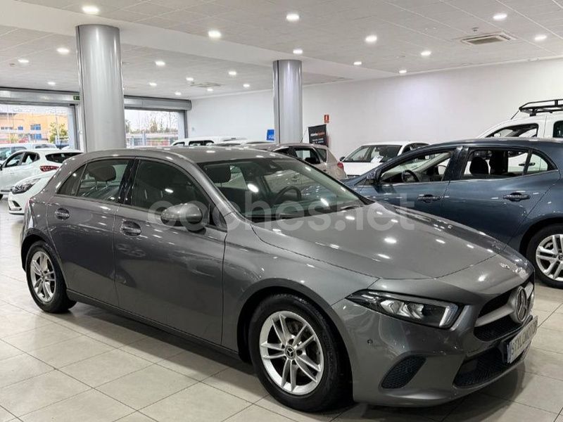 Gris / plata Usado 2020 Mercedes A180 Berlina | 22.490 € (Precio justo) - Imagen 1/4