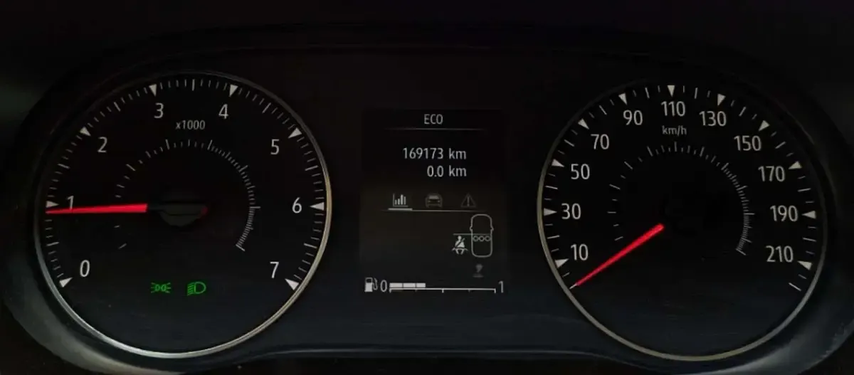 Usado Dacia Jogger Extreme 110 CV (80 kW) 2022 Negro Monovolumen