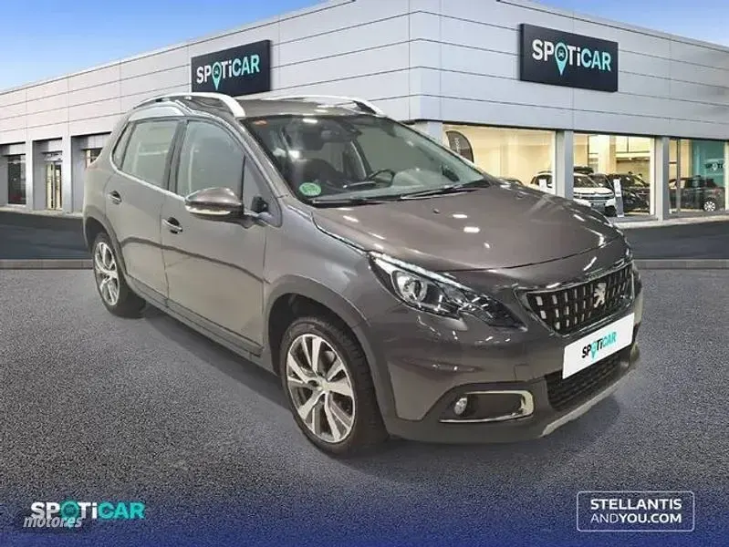 Usado Peugeot 2008 Allure 110 CV (80 kW) 2018 Gris SUV