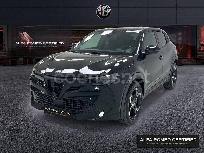 Negro Usado 2024 Alfa Romeo Junior Edizione Speciale SUV | 24.900 € (Precio justo) - Imagen 1/4