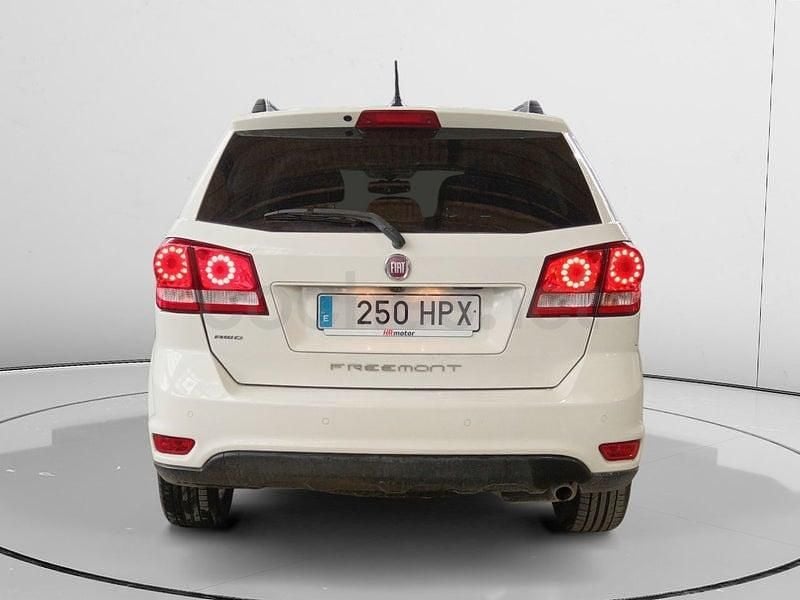 Usado Fiat Freemont Lounge 170 CV (125 kW) 2013 Blanco SUV