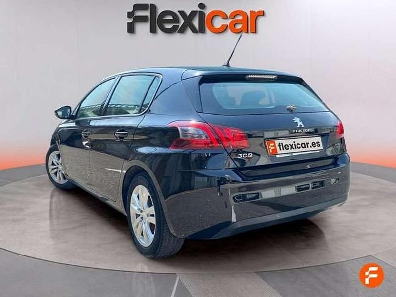 Usado Peugeot 308 Active 131 CV (96 kW) 2021 Negro Utilitario