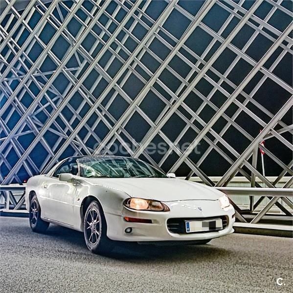 Blanco Usado 2001 Chevrolet Camaro Coupe | 12.000 € - Imagen 1/4