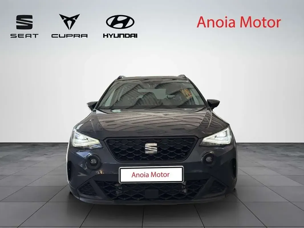 Usado Seat Arona Style 116 HP (85 kW) 2025 Cinzento SUV