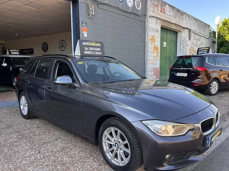 Usado BMW 318 Comfort Edition 143 CV (105 kW) 2015 Gris / plata Familiar