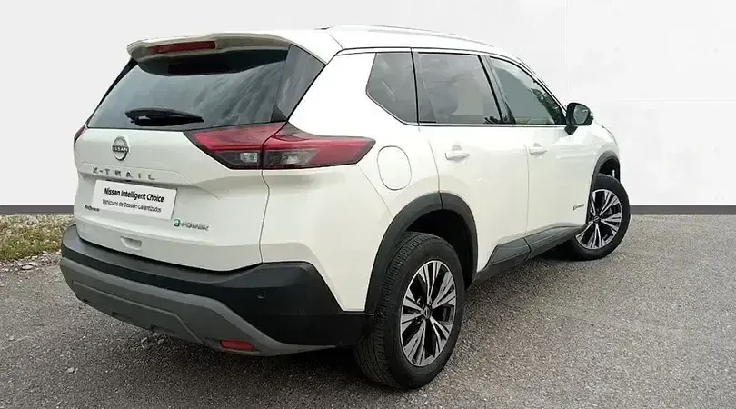 Usado Nissan X-Trail N-Connecta 214 CV (157 kW) 2024 Lunar white SUV
