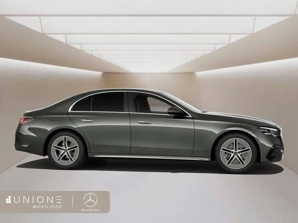 Nuevo Mercedes E220 194 CV (142 kW) 2026 Gris Berlina