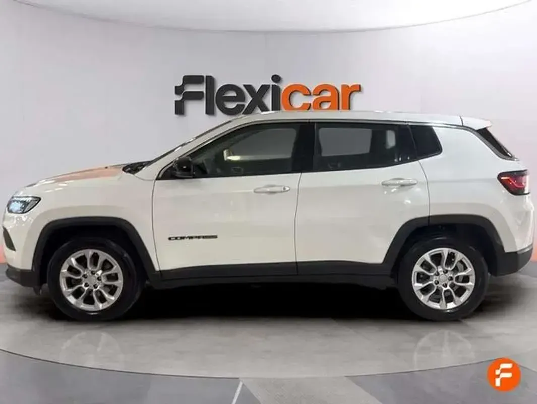 Usado Jeep Compass Longitude 131 CV (96 kW) 2022 Blanco SUV