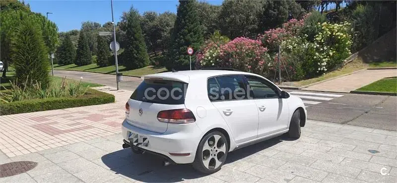 Usado VW Golf VI GTI 210 CV (154 kW) 2011 Blanco Berlina