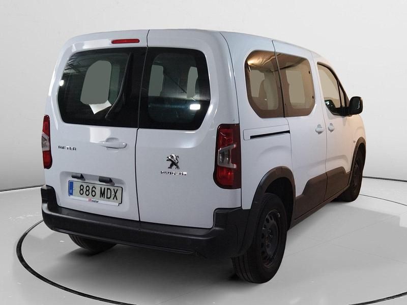 Usado Peugeot Rifter Active 103 CV (75 kW) 2023 Blanco Monovolumen