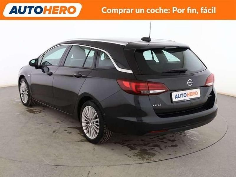 Usado Opel Astra Excellence 150 CV (110 kW) 2016 Negro Familiar
