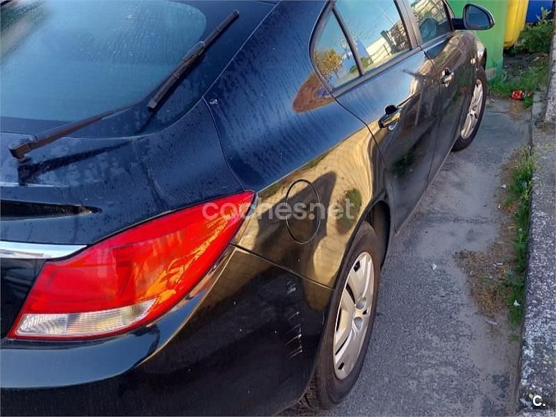 Usado Opel Insignia Edition 110 CV (80 kW) 2009 Negro Berlina