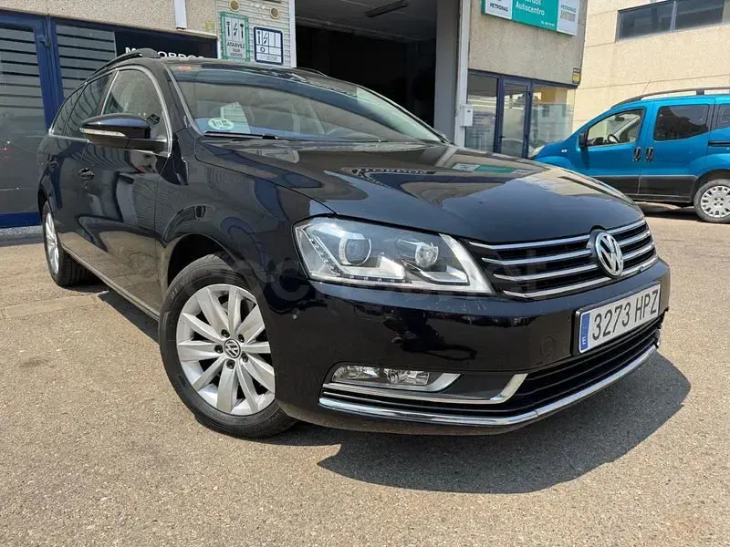 Usado VW Passat Advance 140 CV (102 kW) 2013 Negro Familiar
