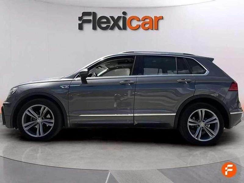 Usado VW Tiguan Sportline 150 CV (110 kW) 2019 Gris SUV
