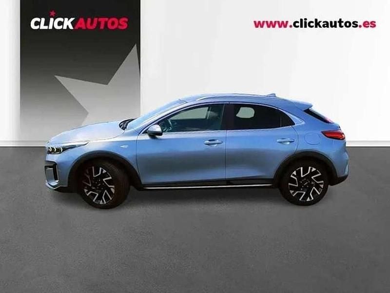 Usado Kia XCeed Active 101 CV (74 kW) 2024 Plateado SUV