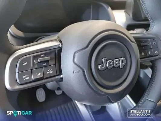 Nuevo Jeep Avenger Summit 100 CV (73 kW) 2026 Gris SUV