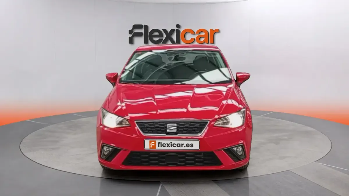 Usado Seat Ibiza Reference 95 CV (69 kW) 2019 Rojo Utilitario