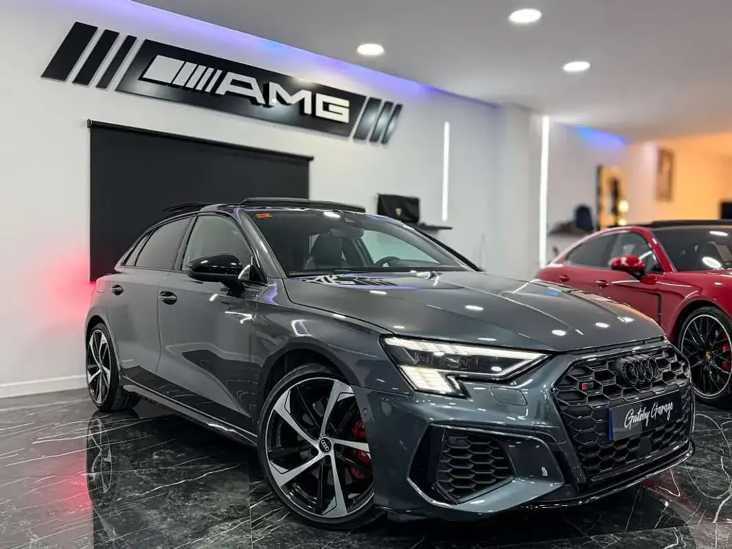 Usado Audi S3 Sportback Ambiente 310 CV (228 kW) 2021 Gris Utilitario
