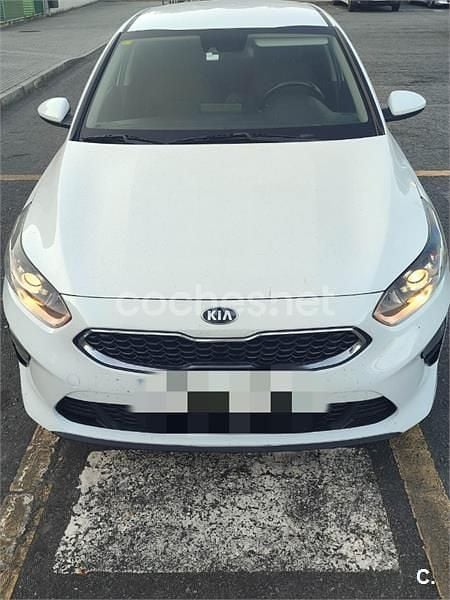 Blanco Usado 2019 Kia Ceed Utilitario | 7999 € (Buen precio) - Imagen 1/4