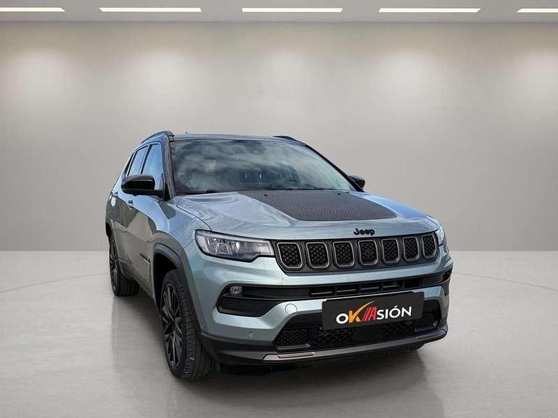 Usado Jeep Compass Limited 129 CV (94 kW) 2022 Verde SUV