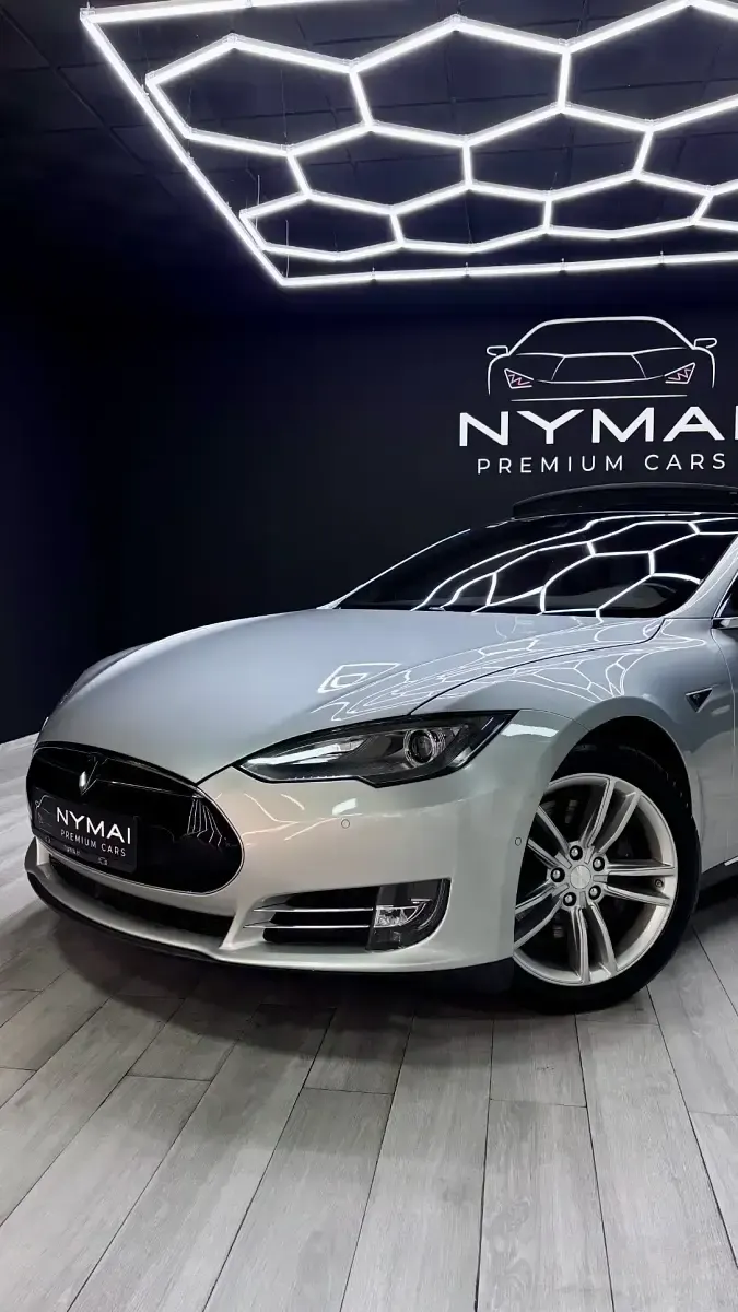 Usado Tesla Model S 309 kW (421 CV) 2016 Gris Utilitario