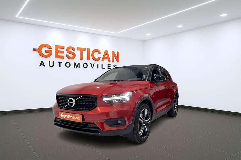 Rojo Usado 2020 Volvo XC40 R-Design SUV | 25.990 € (Precio justo) - Imagen 1/4
