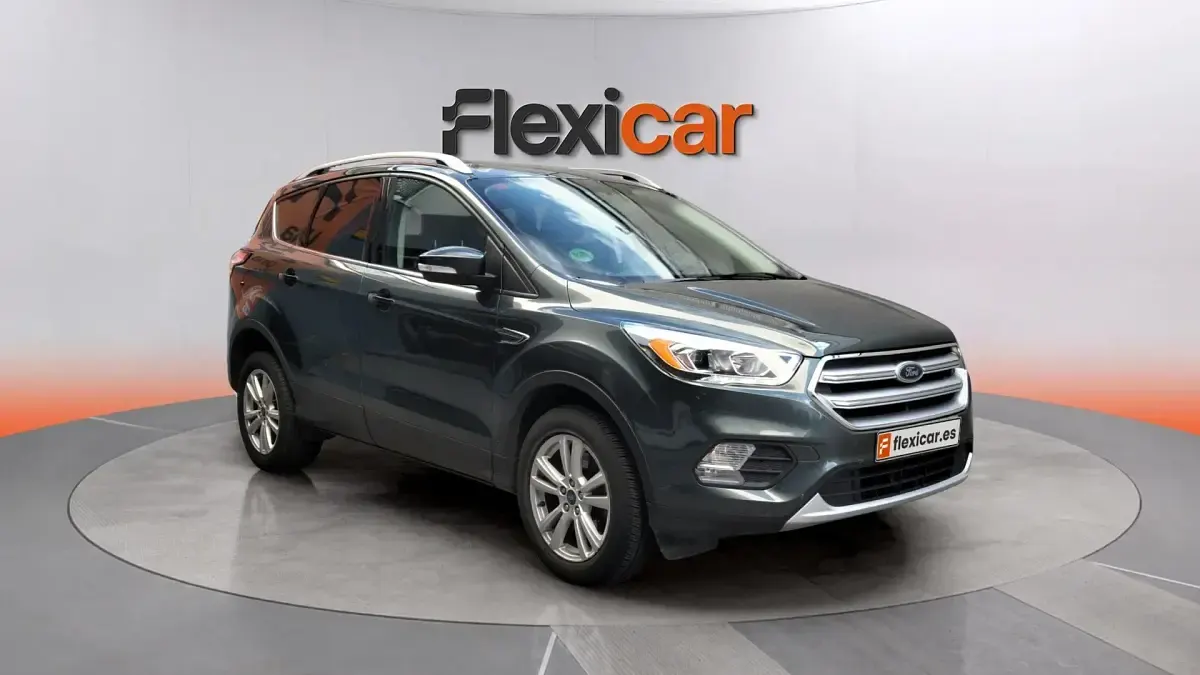 Usado Ford Kuga Trend 120 CV (88 kW) 2017 SUV