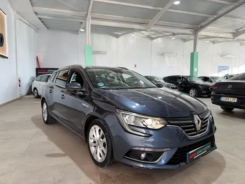 Usado Renault Mégane GrandTour Zen 110 CV (80 kW) 2017 Azul Familiar