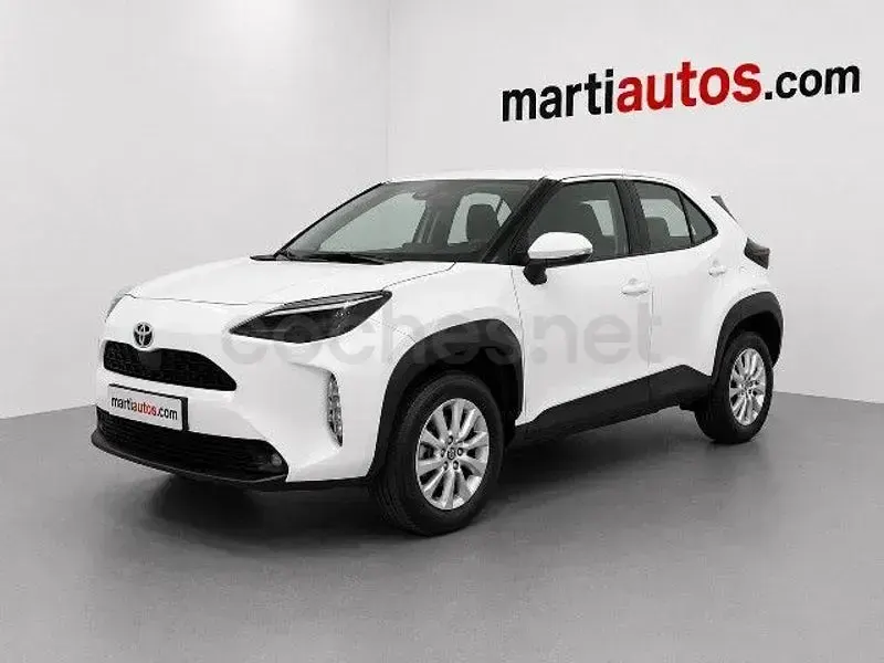 Usado Toyota Yaris Cross Business Edition 116 CV (85 kW) 2022 Blanco SUV