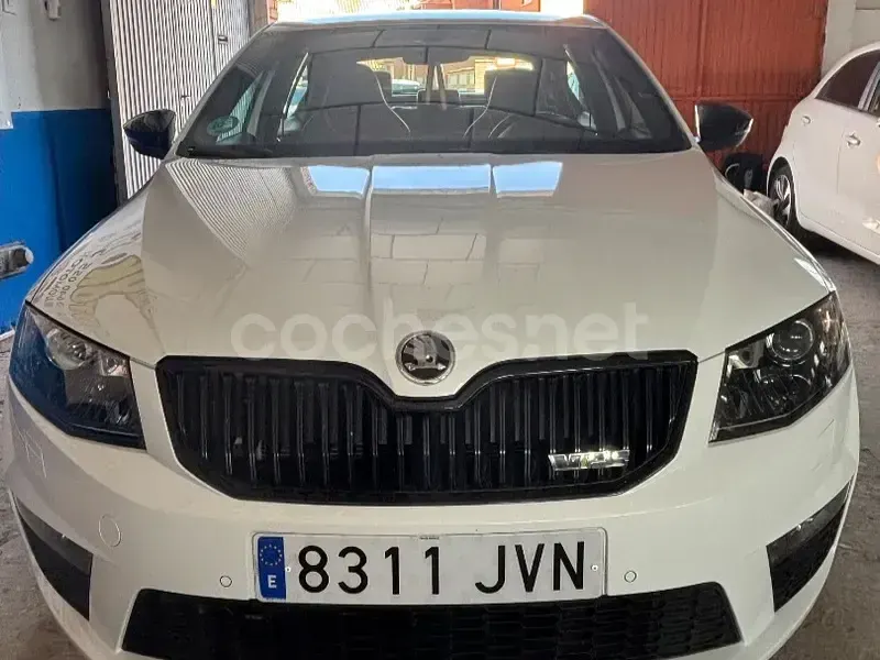 Usado Skoda Octavia RS 230 HP (169 kW) 2017 Branco Sedan