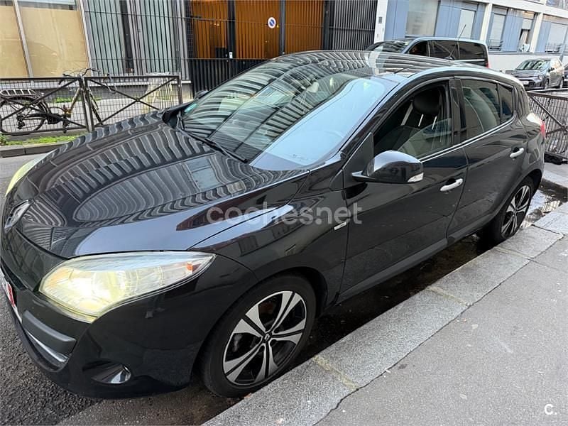 Usado Renault Mégane Dynamique 130 CV (95 kW) 2011 Negro Berlina