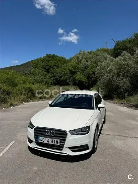 Usado Audi A3 Ambition 105 CV (77 kW) 2015 Blanco Berlina