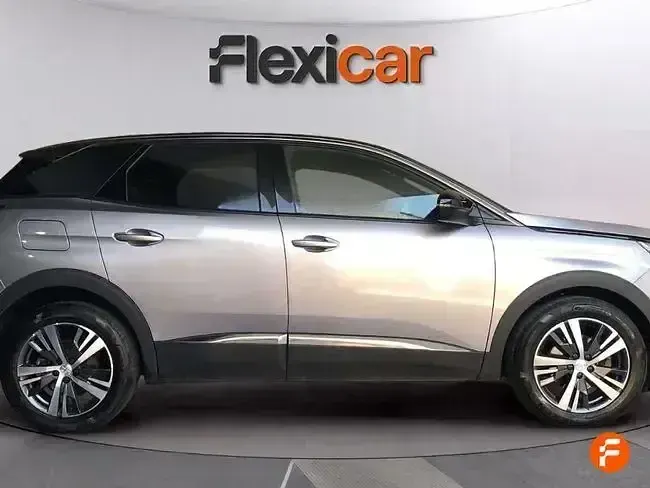 Usado Peugeot 3008 Allure 130 CV (95 kW) 2023 Gris SUV