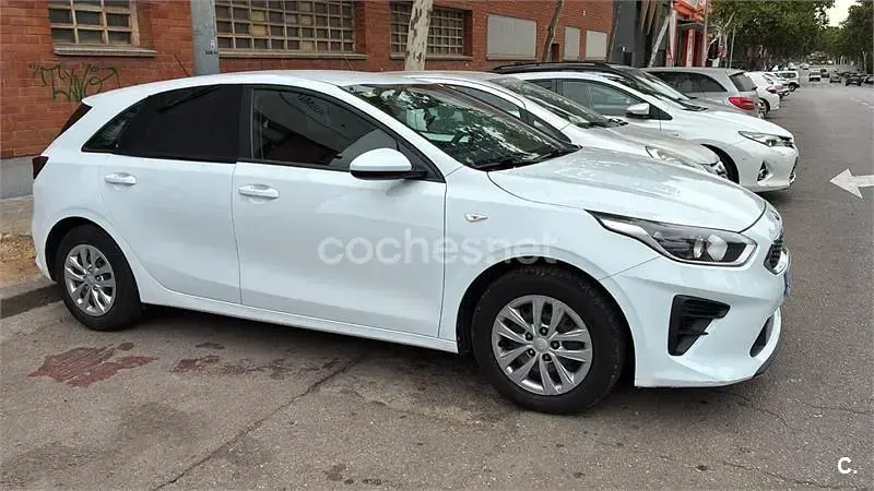 Usado Kia Ceed 100 CV (73 kW) 2020 Blanco Utilitario