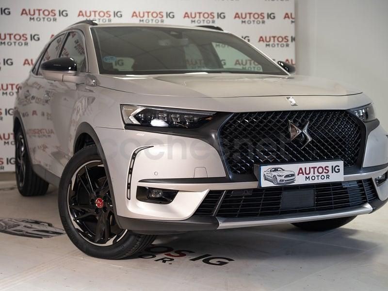 Usado DS Automobiles DS7 Crossback 130 CV (95 kW) 2022 Gris / plata SUV