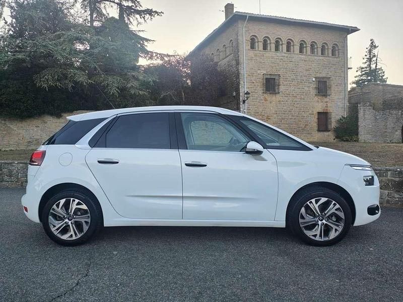 Usado Citroën C4 Picasso Attraction 131 CV (96 kW) 2015 Blanco Monovolumen