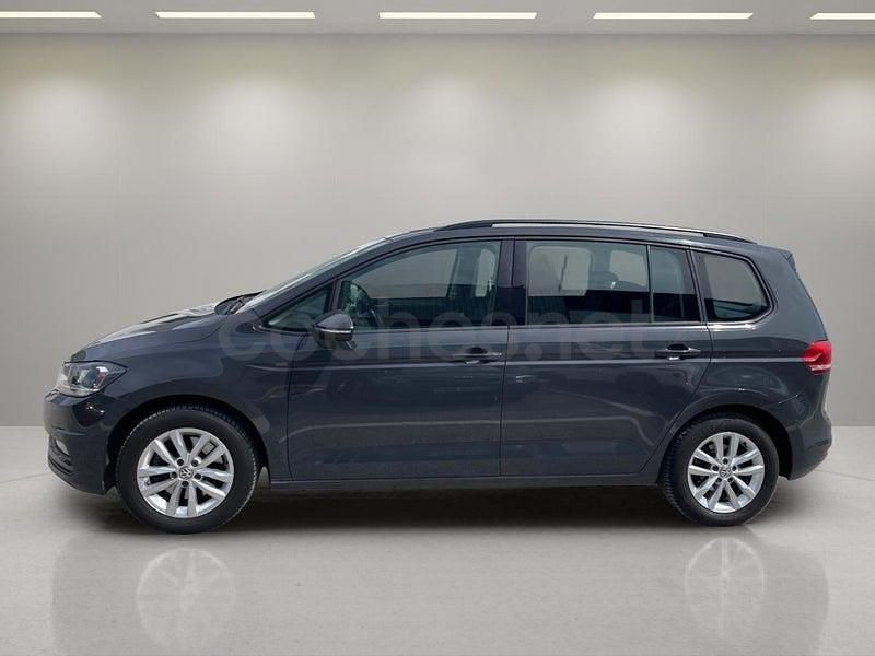 Usado VW Touran Edition 110 CV (80 kW) 2017 Gris / plata Monovolumen