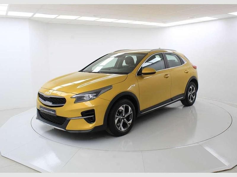 Usado Kia XCeed 120 CV (88 kW) 2021 Amarillo SUV