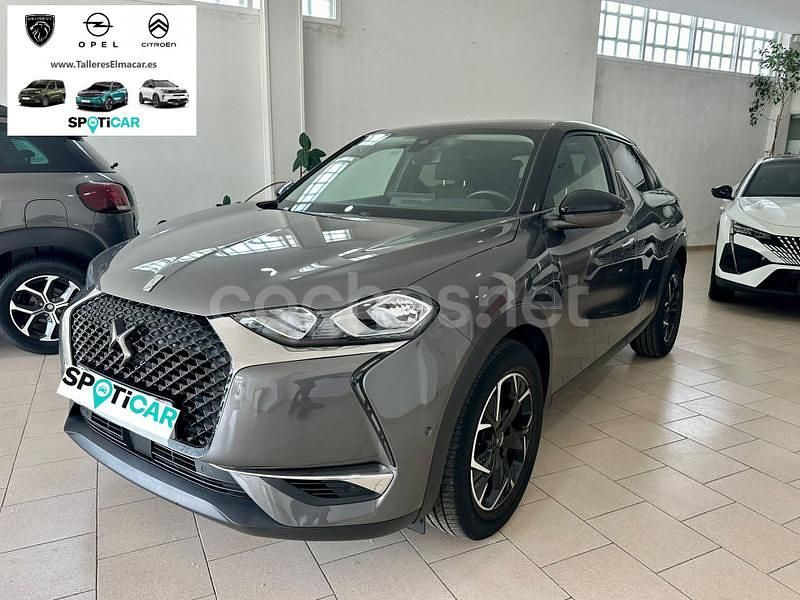 Gris / plata Usado 2020 DS Automobiles DS3 Crossback So Chic SUV | 14.900 € (Un poco caro) - Imagen 1/4