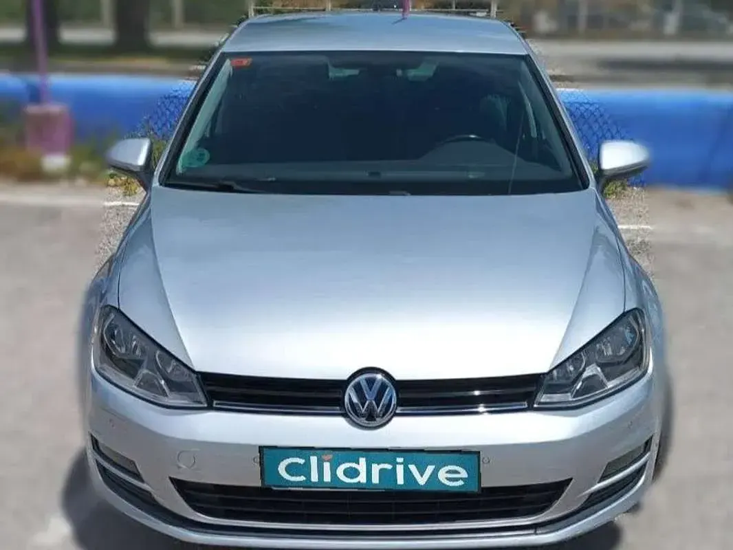 Usado VW Golf VII Advance 116 CV (85 kW) 2017 Gris Utilitario