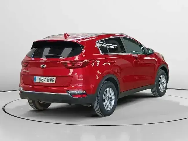 Usado Kia Sportage Plus 132 CV (97 kW) 2019 Rojo SUV